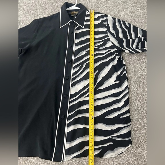 VTG Bob Mackie Wearable Art Womens Silk Button Up Blouse Top Black White Zebra M - Picture 6 of 7